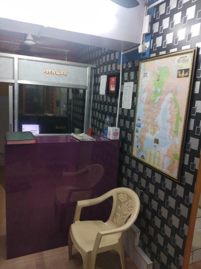 Bandra Dormitory Only For Indian มุมไบ ภายนอก รูปภาพ